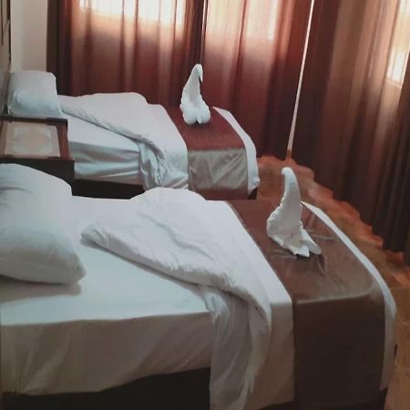 Al-Nujoom Hotel Suites Amman Exteriör bild