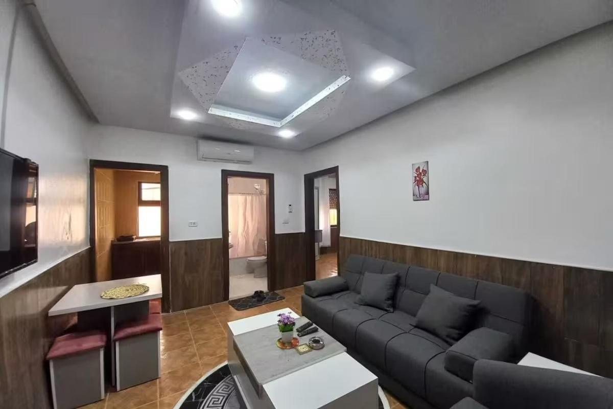 Al-Nujoom Hotel Suites Amman Exteriör bild