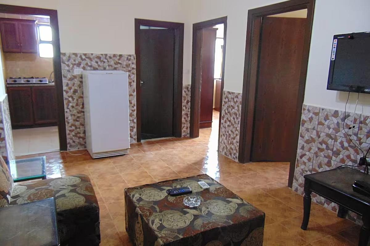 Al-Nujoom Hotel Suites Amman Exteriör bild