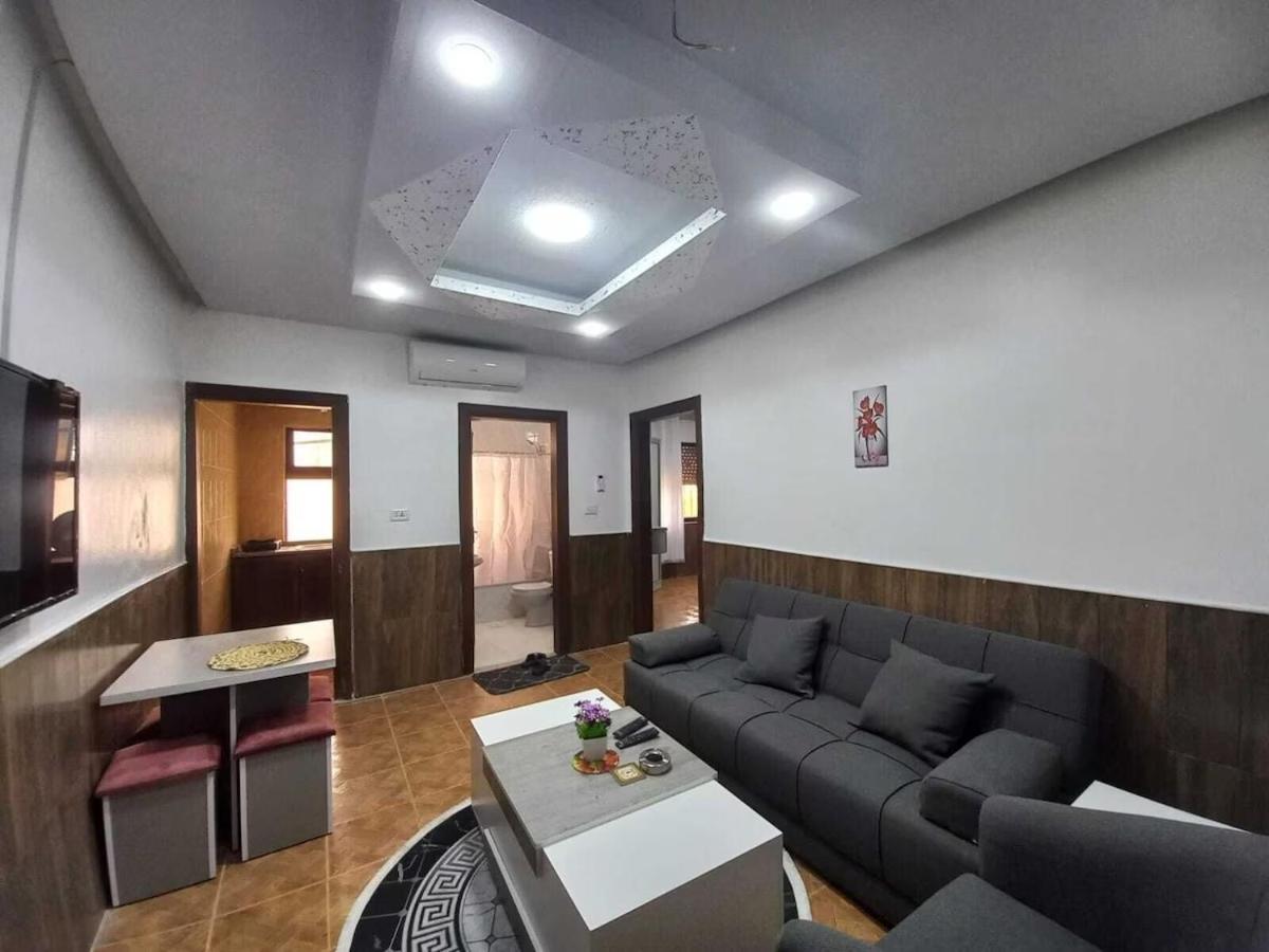 Al-Nujoom Hotel Suites Amman Exteriör bild